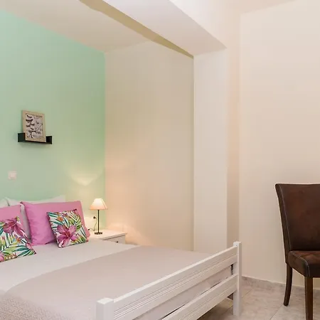 Dion Mari Apartment